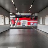 Der Ort Sderot liegt in unmittelbarer Nachbarschaft des Gaza-Streifens. Der hiesige Bahnhof wurde so konzipiert, dass er auch Raketentreffern standhält.