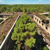 An der italienischen Adriaküste thront dieses Bollwerk aus der Mussolini-Zeit