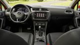 Das Cockpit des VW Tiguan Allspace 2.0 TSI