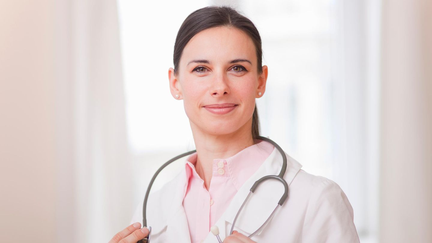 Ein guter Arzt oder eine gute Ärztin nimmt sich Zeit und begegnet dem Patienten auf Augenhöhe