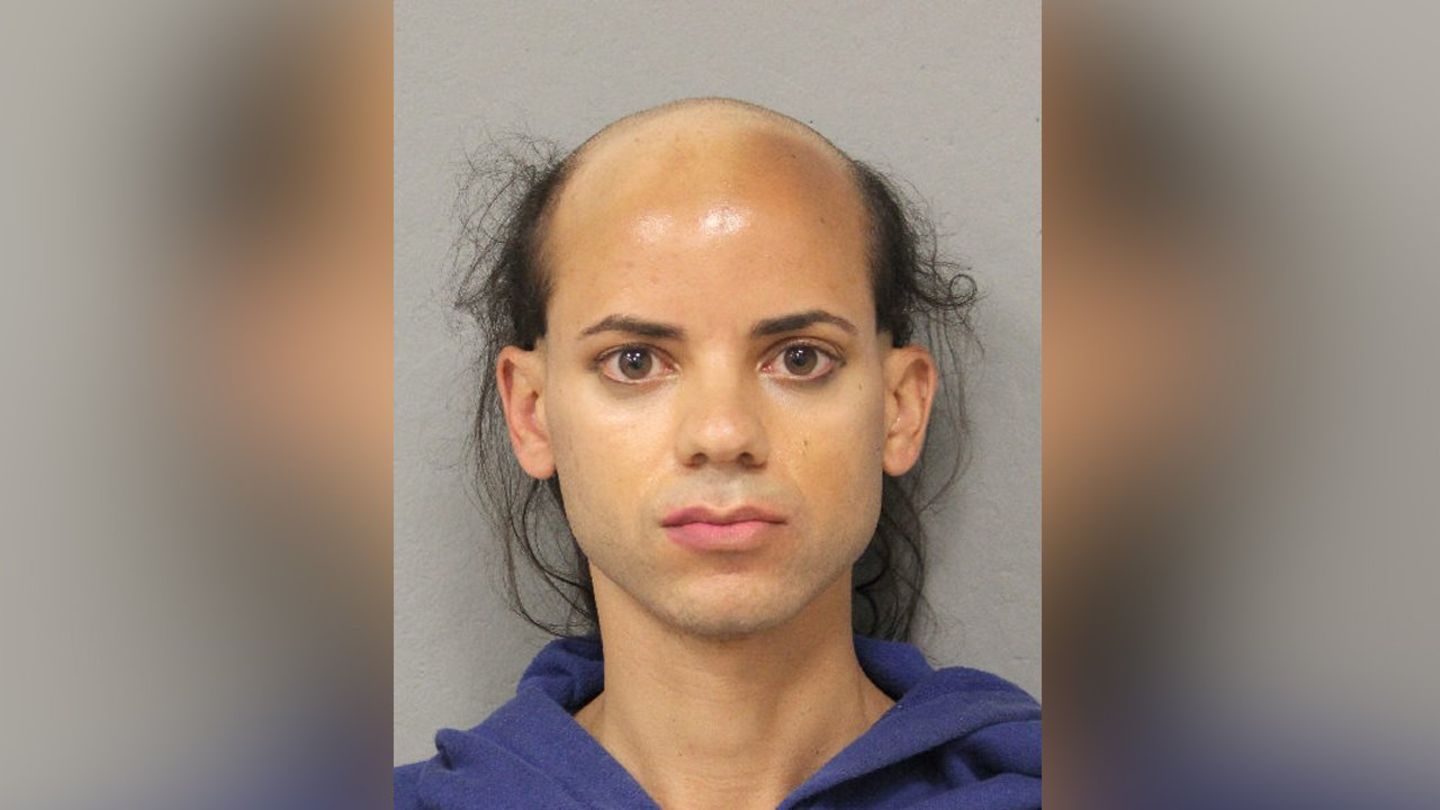 Dieser Mugshot gibt Twitter-Nutzern Rätsel auf