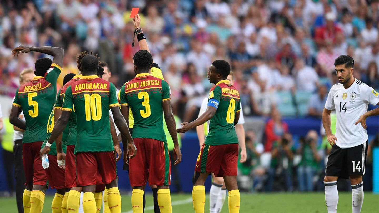 Rote Karte gegen Kamerun
