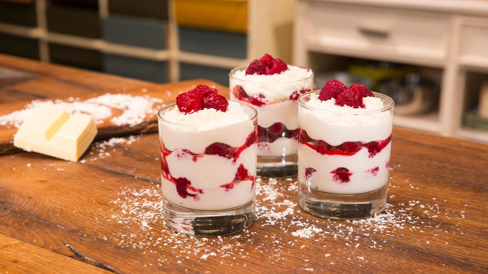 Fruchtiger Genuss: Himbeer-Mascarpone-Quark: Das perfekte Sommerdessert Fruchtiger Genuss: Himbeer-Mascarpone-Quark: Das perfekte Sommerdessert