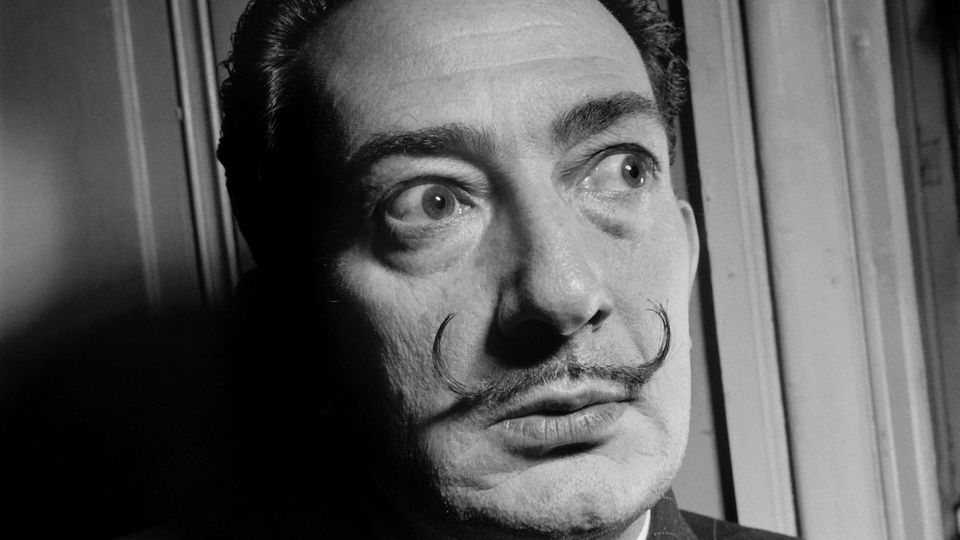 Salvador Dalí mit weit aufgerissenen Augen: Ein Gericht hat die Exhumierung seiner Leiche angeordnet