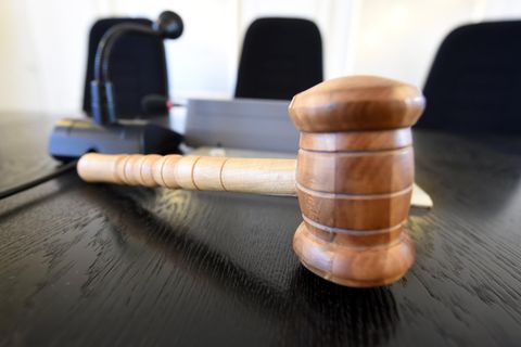Im Prozess in Hamburg ist ein Urteil gefallen (Symbolbild)