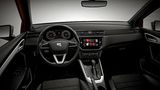 Innen wirkt der Seat Arona übersichtlich und nicht überladen