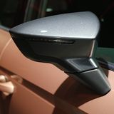 Beim zackigen Design bleibt auch der Seat Arona der Seat-Linie treu