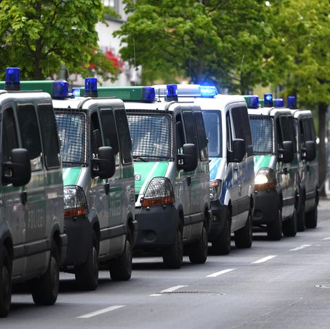 Beamte von drei Hundertschaften der Berliner Polizei benahmen sich beim G20-Einsatz in Hamburg offenbar daneben (Archivbild)