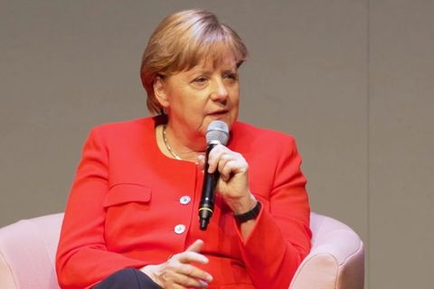 Kanzlerin bei "Brigitte Live": Angela Merkel spricht über ihre mutigste politische Entscheidung