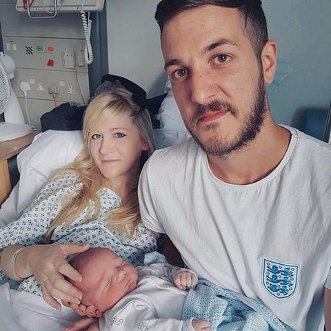 Chris Gard und Connie Yates mit ihrem Baby Charlie im Krankenhaus