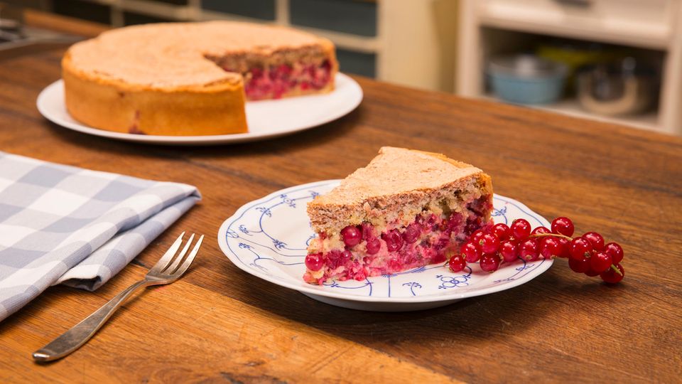 Schritt-für-Schritt-Anleitung: Johannisbeer-Kuchen - der spritzige Genuss für den Sommer Schritt-für-Schritt-Anleitung: Johannisbeer-Kuchen - der spritzige Genuss für den Sommer