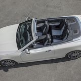 Bis Tempo 50 lässt sich das Verdeck bedienen.