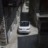 Das Topmodelle, das Mercedes-Benz E 400 4Matic Cabriolet kostet mindestens 70.282 Euro und 40 Cent.