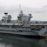 Gut zu erkennen ist der neueste Trend im Schiffbau: Die doppelte Auslegung der Aufbauten. 