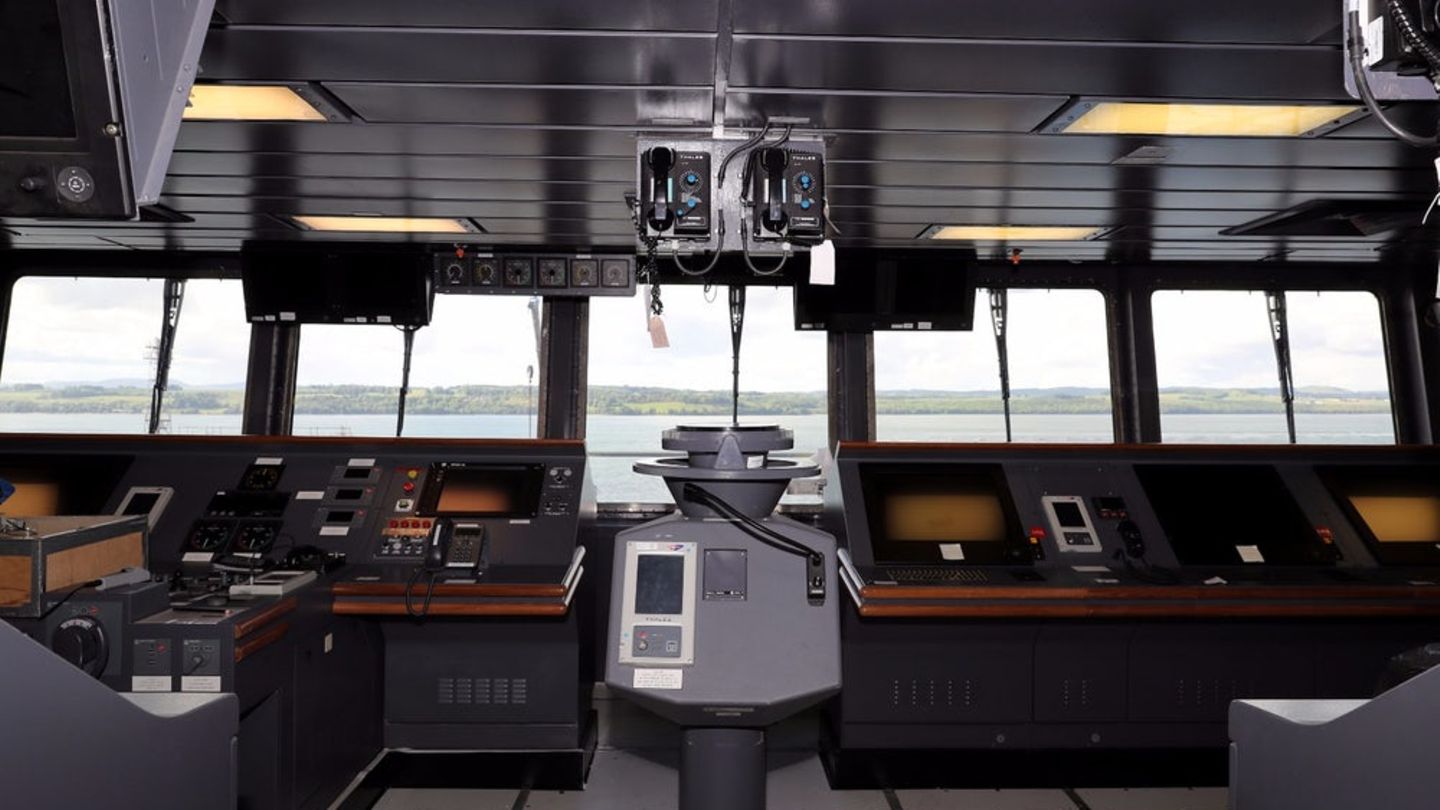 Blick auf die Brücke.