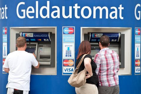 Per Karte mit PIN-Nummer kommt am einfachsten an Bargeld.