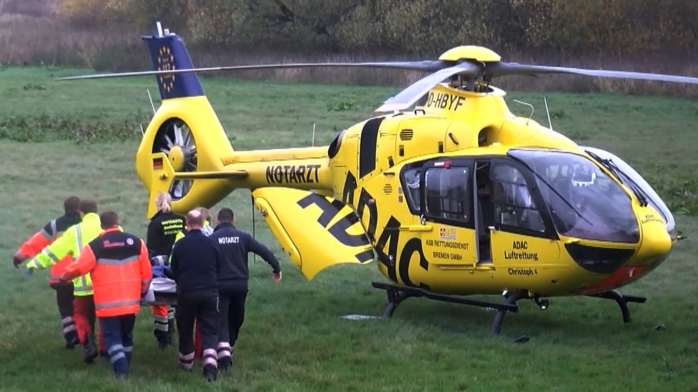 Rettungshubschrauber im Einsatz: Ohne Versicherung kann es teuer werden.