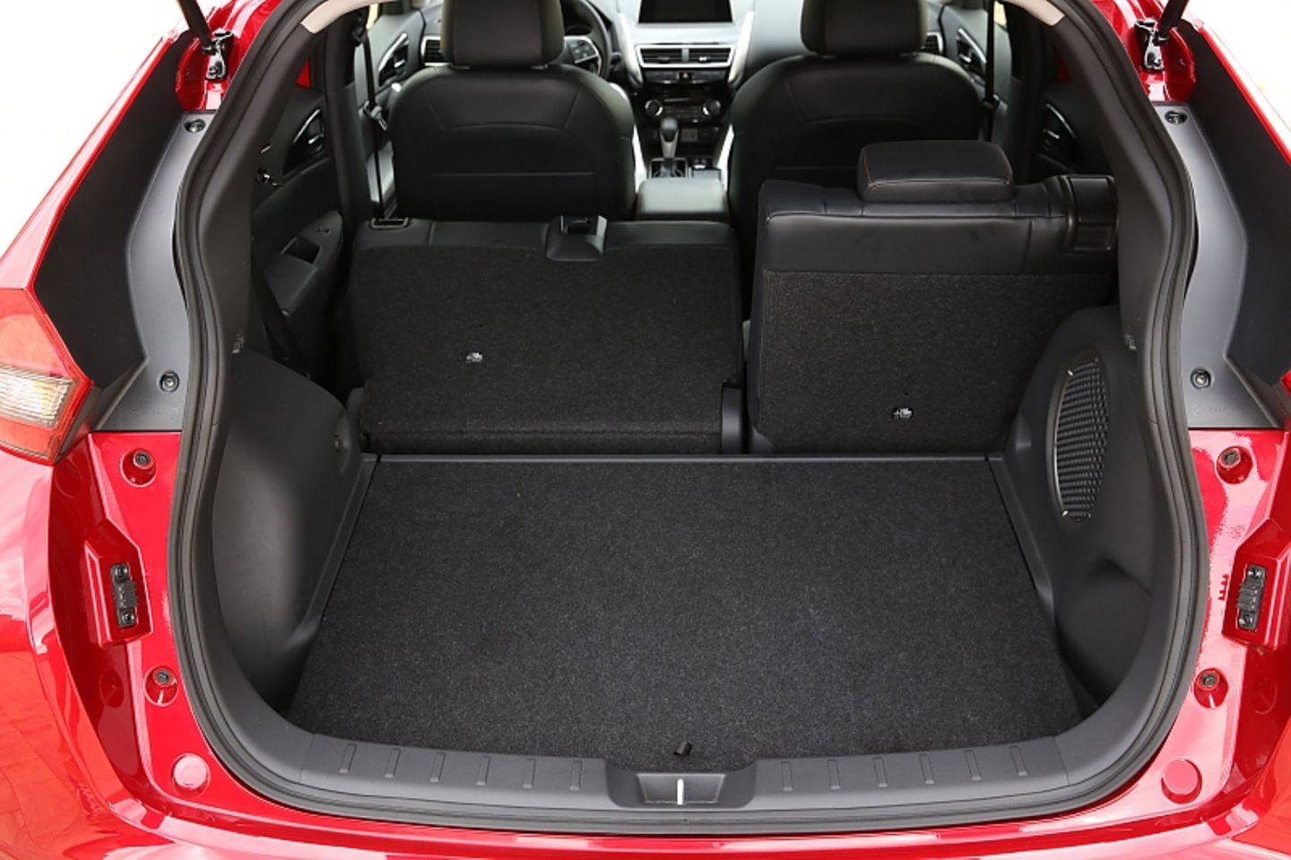 Mitsubishi Eclipse Cross 1.5 Turbo - variabler Laderaum
