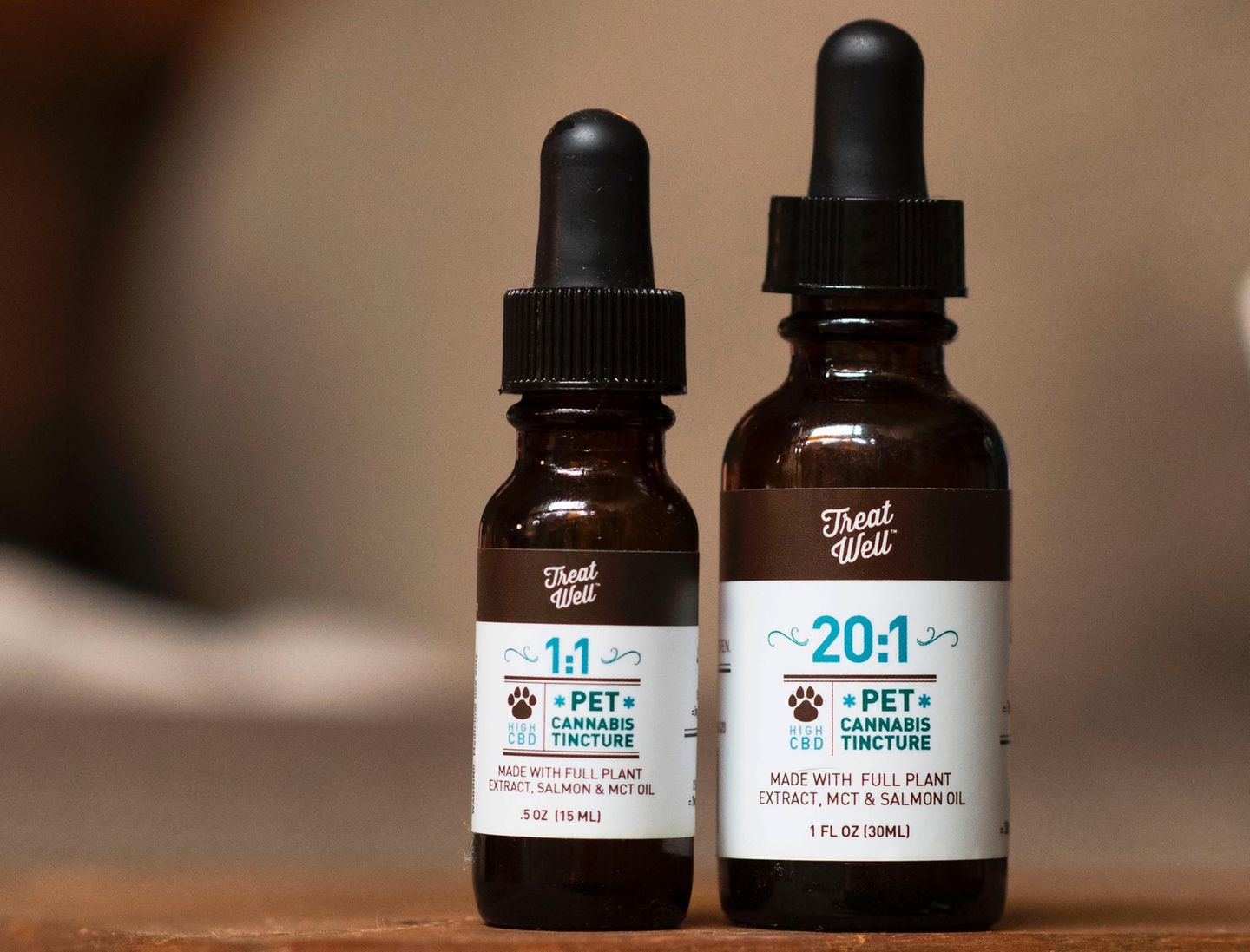 ...das Potential der Produkte erkannt. So bietet die Firma "Treat Well" eine "Pet Cannabis Tincture" an. Die Umsätze mit den nicht-psychoaktiven Mitteln ziehen von Monat zu Monat an. Tierärzte sind jedoch skeptisch - und warnen vor den Cannabis-Produkten.