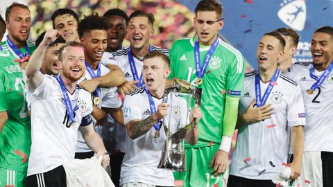 Die deutsche U21-Nationalmannschaft feiert den EM-Titel 2017
