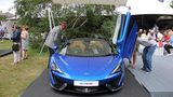 Der neue McLaren 570S Spider ist in Goodwood zum ersten Mal fahrend zu sehen.