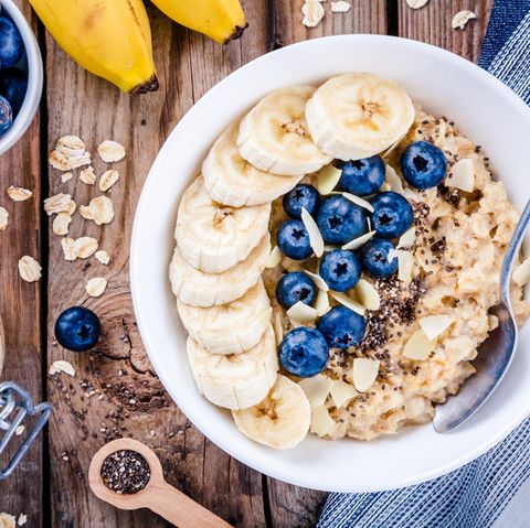 Zugreifen  Probieren Sie's mit 'overnight oats' oder Haferflocken. Die enthalten keinen zugesetzten Zucker und jede Menge Ballaststoffe.