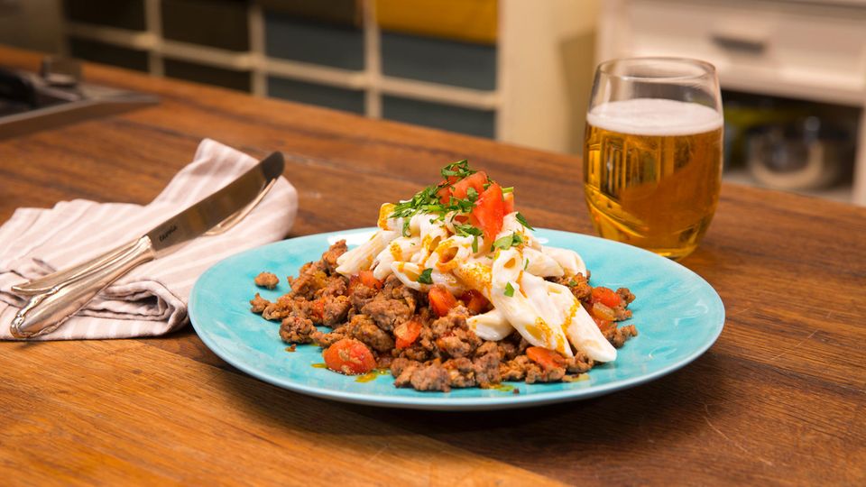Klassiker mal anders: Yogurtlu Eriste: So lecker ist Bolognese auf Türkisch Klassiker mal anders: Yogurtlu Eriste: So lecker ist Bolognese auf Türkisch