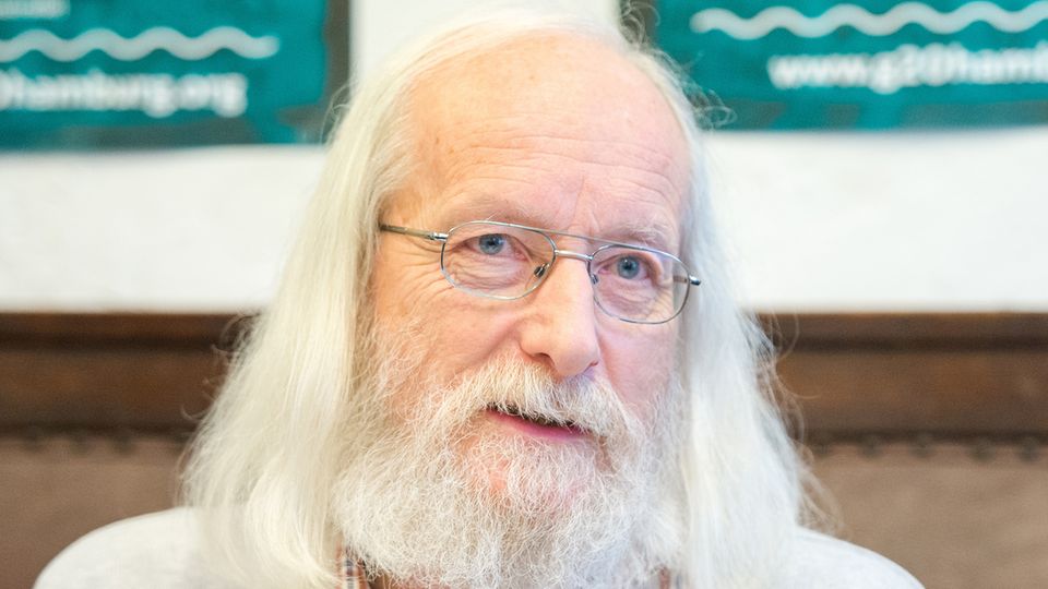 Werner Rätz von "Blockupy" bezeichnet sich als linksradikal und christlich Werner Rätz von "Blockupy" bezeichnet sich als linksradikal und christlich