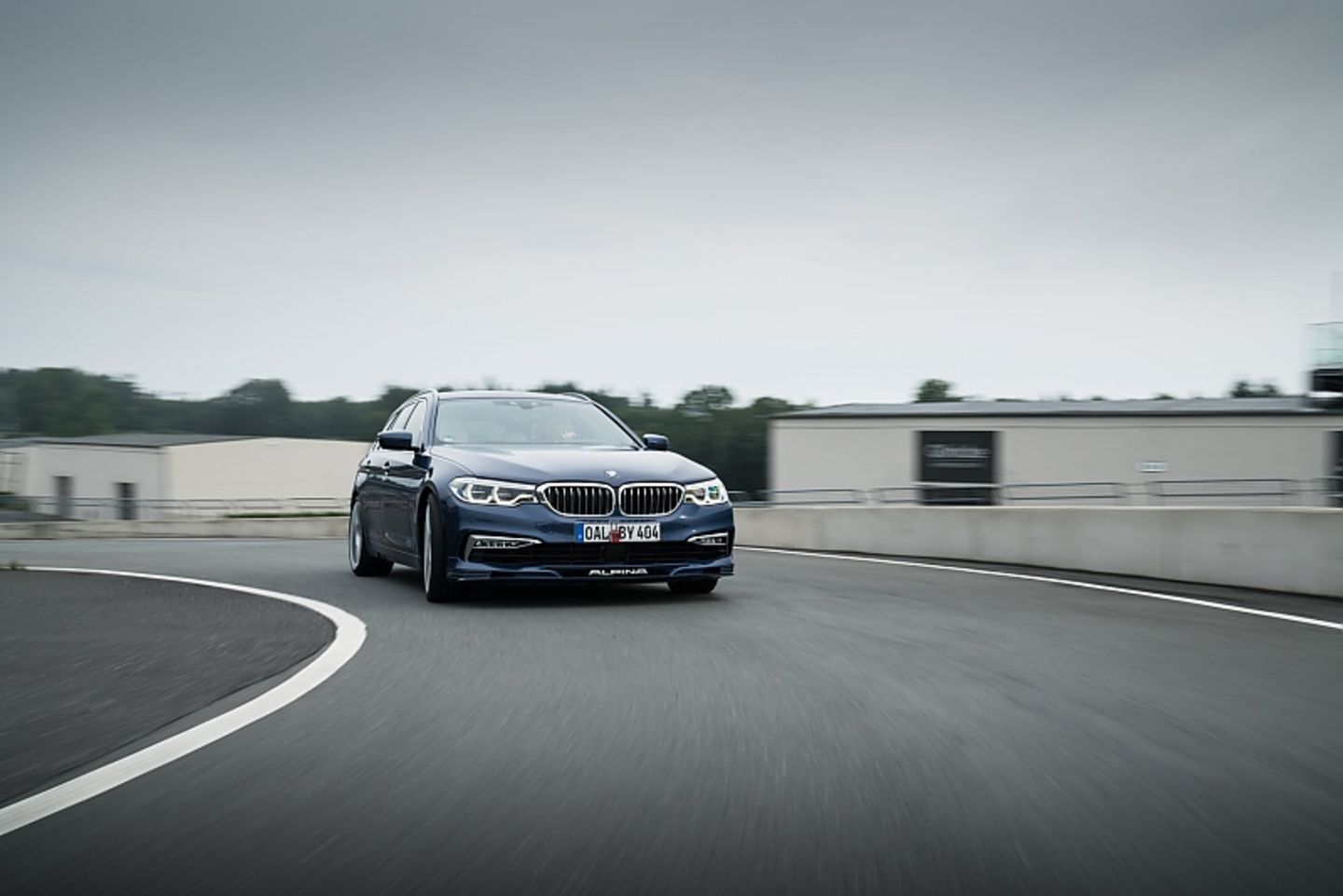 BMW Alpina B5 Touring - das Fahrwerk ist beeindruckend abgestimmt