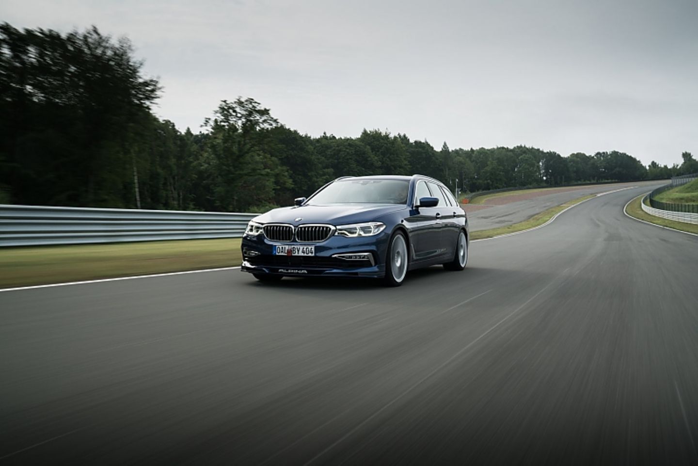 BMW Alpina B5 Touring - 0 auf Tempo 100 in 3,6 Sekunden
