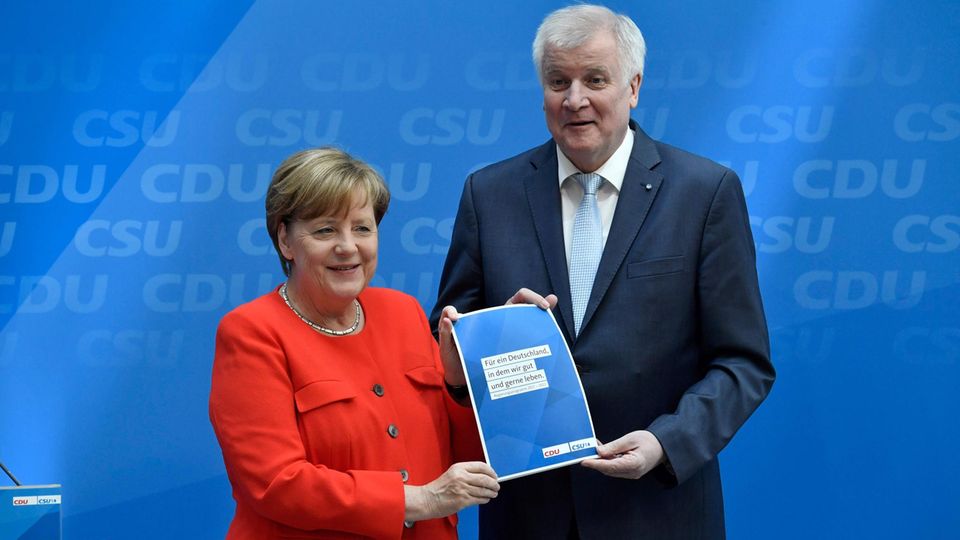 Pressetimmen Wahlprogramm Union Angela Merkel und Horst Seehofer