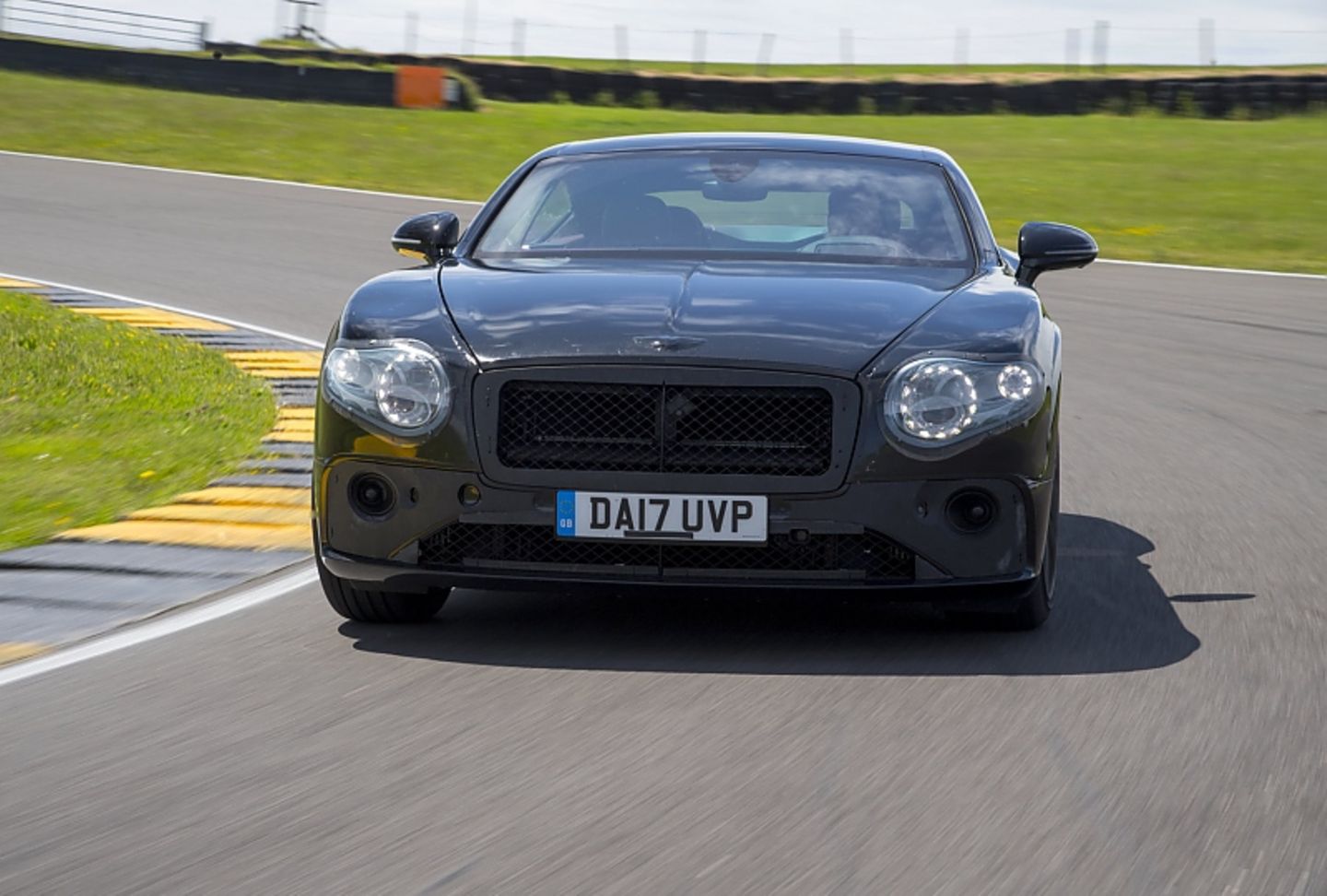 Bentley Continental GT 2018 - betont neutrales Fahrverhalten