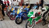 Motorräder finden besondere Beachtung beim Publikum. Neben Ducati, BMW und Honda ist Suzuki mit diversen Rennmaschinen am Start. 