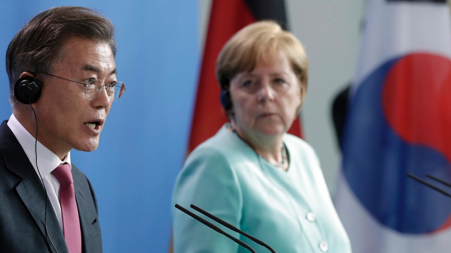 Südkoreas Präsident Moon Jae-in, Bundeskanzlerin Angela Merkel: In Sorge um den Frieden wegen Nordkorea