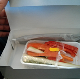 Das versteht die griechische Fluggesellschaft Aegean Airlines unter einer vegetarisch-orientalischen Mahlzeit: Gemüsesticks.