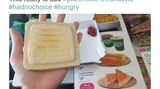 Bei der niederländischen Billigfluggesellschaft Transavia Airlines muss man fürs Essen zahlen. Ob das so eine gute Idee ist? Diese Passagierin hatte einfach Hunger und wählte aus dem Boardmenü ein getoastetes Käse-Schinken-Sandwich. Das sah leider alles andere als gut aus. "Das ist wirklich traurig", schrieb sie auf Twitter und postete ein Bild von dem unappetitlichen Sandwich.