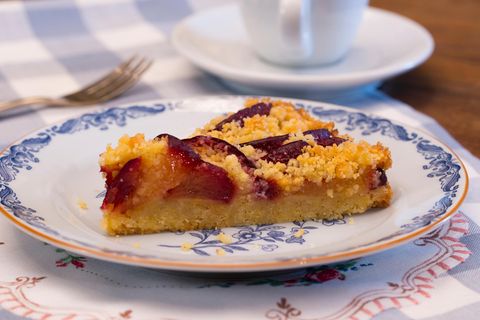 Rezept mit 6 Zutaten : Pflaumenkuchen schnell und lecker: Der schmeckt besser als der von Oma