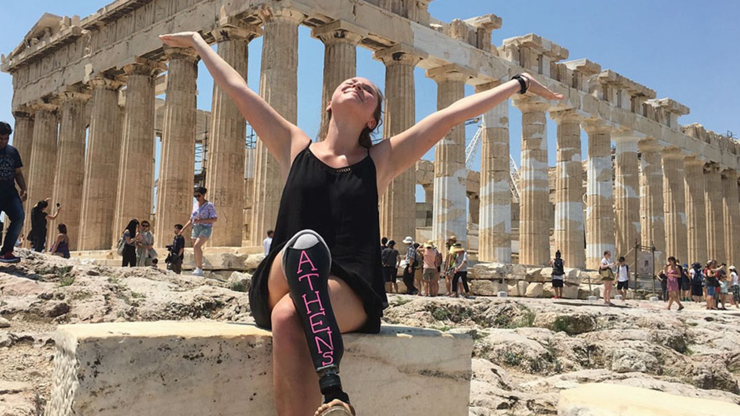 devgal in Athen
