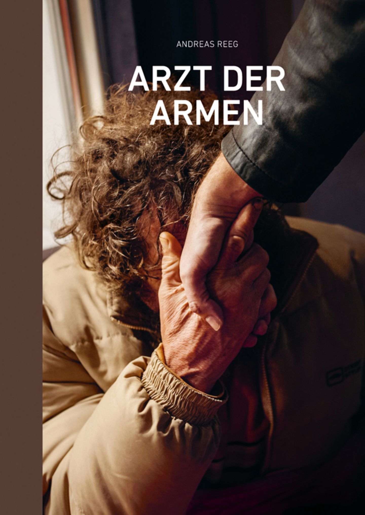 Bildband "Arzt der Armen": Andreas Reeg: Arzt der Armen Herausgegeben von Armut und Gesundheit in Deutschland e.V. Texte von Christoph Butterwegge, Gerhard Trabert, Robin Trabert Gestaltet von Louisa Galow, Andreas Reeg Festeinband. 17 x 24 cm, 96 Seiten. 40 Farbabbildungen. Deutsch. 29.90 Euro. ISBN 978-3-86828-801-8 Andreas Reeg: Arzt der Armen Herausgegeben von Armut und Gesundheit in Deutschland e.V. Texte von Christoph Butterwegge, Gerhard Trabert, Robin Trabert Gestaltet von Louisa Galow, Andreas Reeg Festeinband. 17 x 24 cm, 96 Seiten. 40 Farbabbildungen. Deutsch. 29.90 Euro. ISBN 978-3-86828-801-8