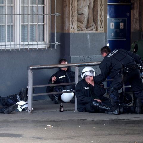 Die Polizei bei G20 am Rande der Belastbarkeit - ein Bild von den Landungsbrücken in Hamburg