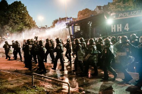 Wasserwerfereinsatz während des G20-Gipfel in Hamburg