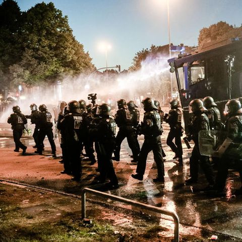 Wasserwerfereinsatz während des G20-Gipfel in Hamburg