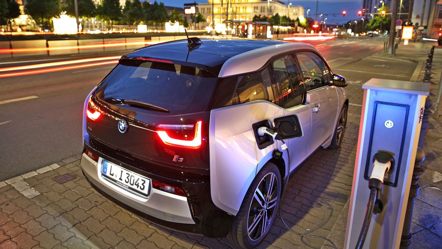 BMW i3