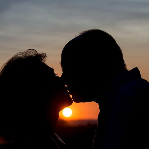 Menschen in Deutschland heiraten später und sind dann länger glücklich