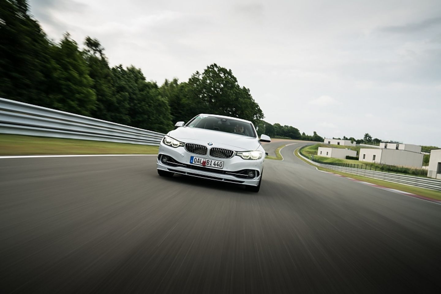 BMW Alpina B4 S Coupé - wahlweise gibt es Hinterrad- oder Allradantrieb