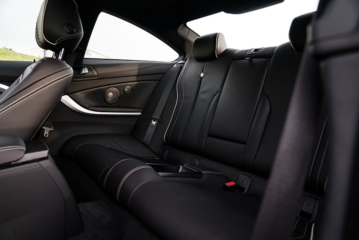 BMW Alpina B4 S Coupé - hinten gibt es nur mäßig Platz