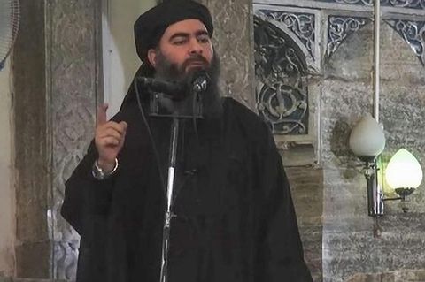 Eine Aufnahme von vom 29.10.2014: IS-Anführer Abu Bakr al-Bagdadi hält eine Ansprache an einem unbekannten Ort