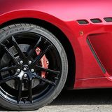 Die Brembo-Stahlbremsen sind nicht exakt dosierbar