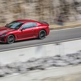 Nach 4,7 Sekunden erreicht der Maserati GT in der MC-Ausführung die 100-km/h-Marke