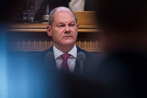 Olaf Scholz im Blickpunkt: Bei seiner Regierungserklärung vor der Hamburger Bürgerschaft entschuldigte er sich